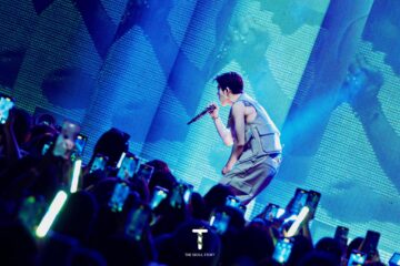 [SINGAPORE] B.I Hypes Up Crowd At The Capitol Theatre