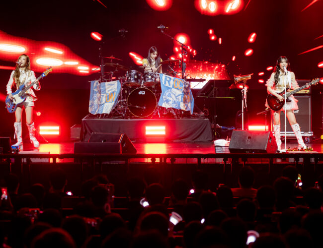 [SINGAPORE] QWER’s First Ever World Tour Brings Fans On a Rocking Vacation